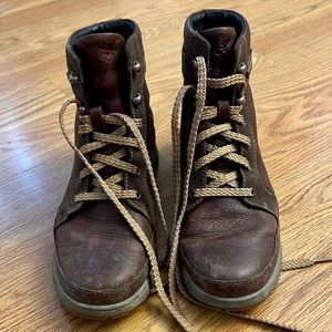 Chaco Sierra Waterproof boot, mahogany, women’s 8, used, excellent condition